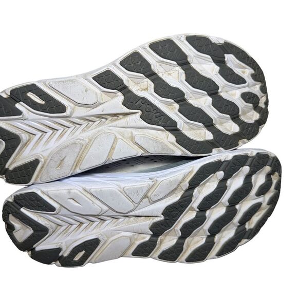 Hoka Clifton 8 Light Gray Athletic Shoes size 11.5 D main image 2